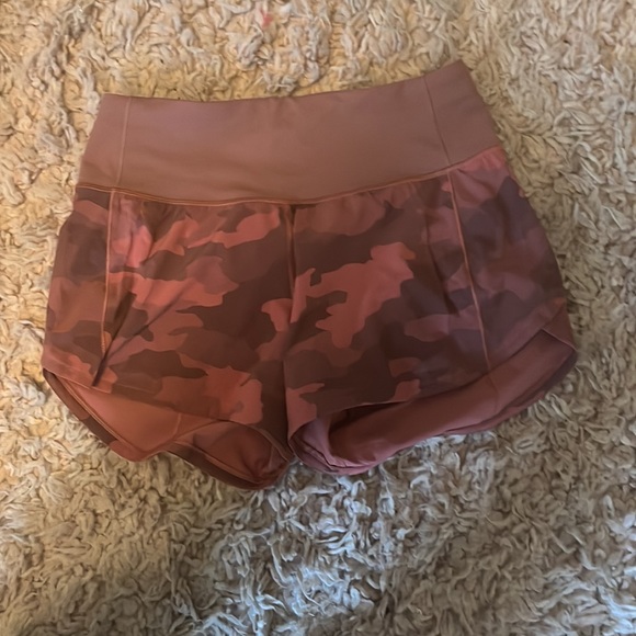NO LONGER SOLD BRAND NEW Pink Camo Lululemon Speed Ups - Picture 2 of 5